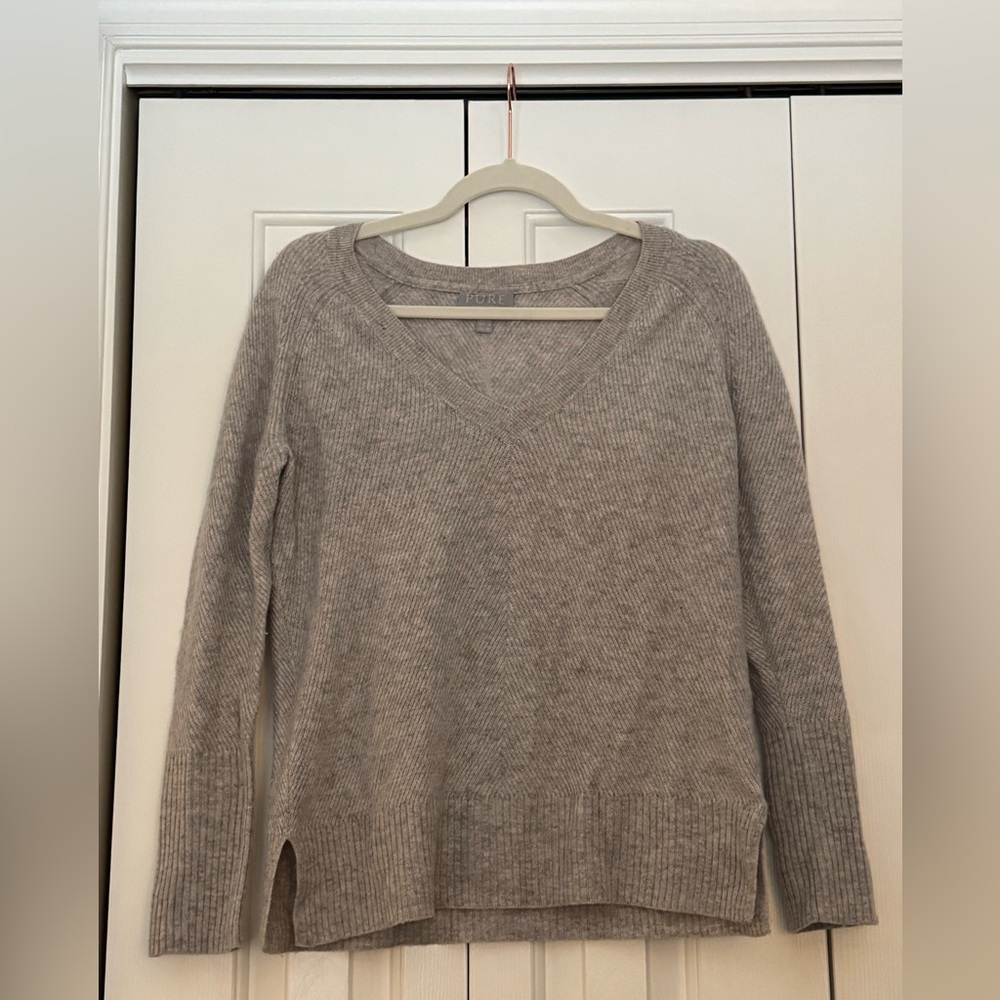 Pure Collection Light Gray V-Neck Sweater 100% cashmere! Super soft and cozy.